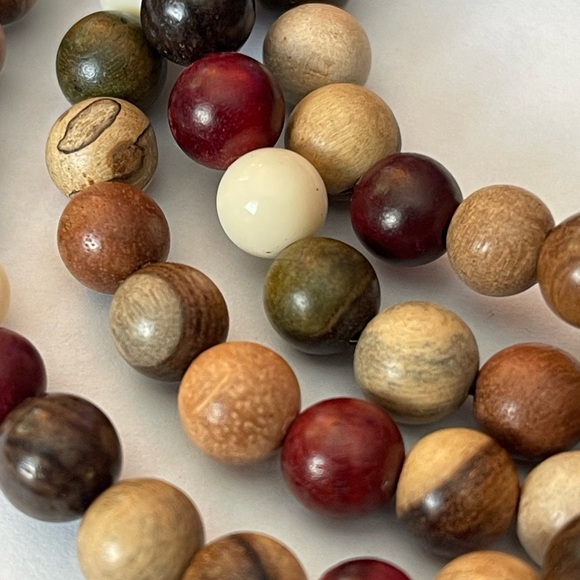 Sandlewood 108 Bead Variety of Sandalwood Mala Colorful Sandalwood - Picture 2 of 6